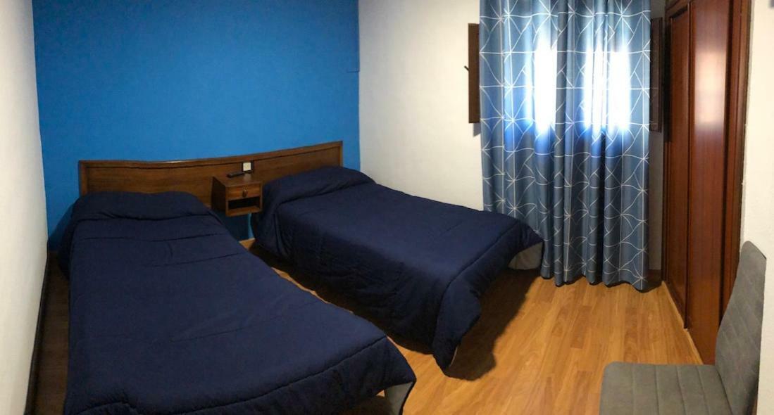 Hostal El Arco Almazan Exterior photo